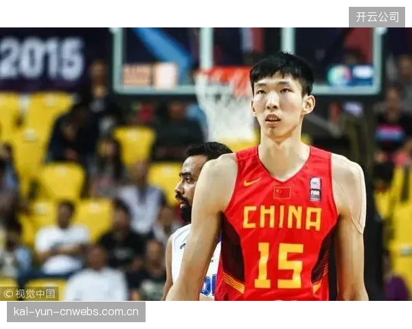 周琦的加盟有效提升北京队内线防守，球队确立防守反击战术风格。